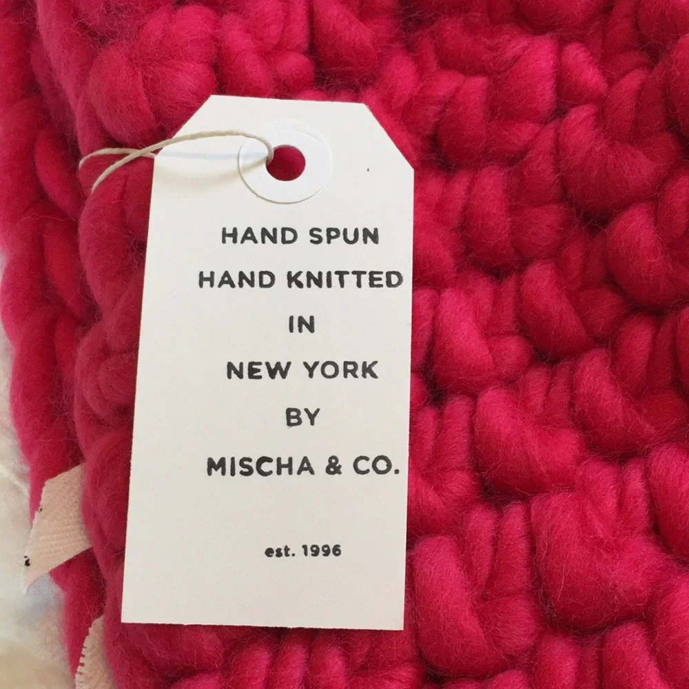 Mischa Lampert beanie pomster + candy coral xl pom